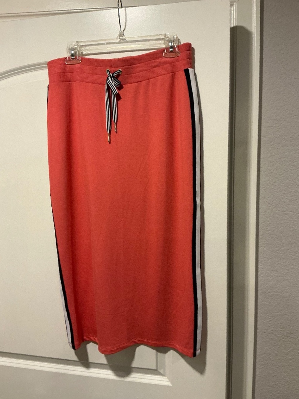 NWT Tommy Hilfigir Below Knee Skirt